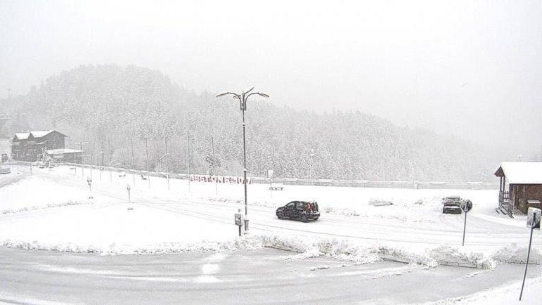 Prima neve a bassa quota sulla Montagna pistoiese