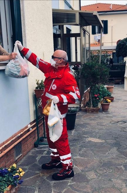 Buoni da spendere nelle botteghe al posto delle lucine 