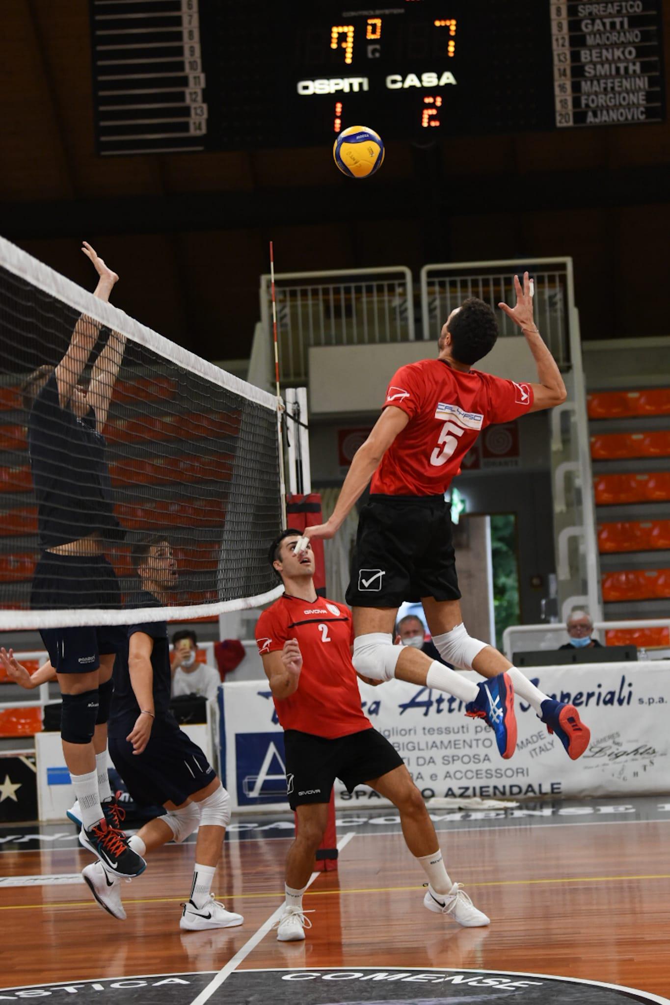 Un attacco della Conad nel match contro Cantù