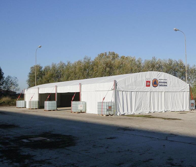 Una catena di montaggio da 500 tamponi al giorno