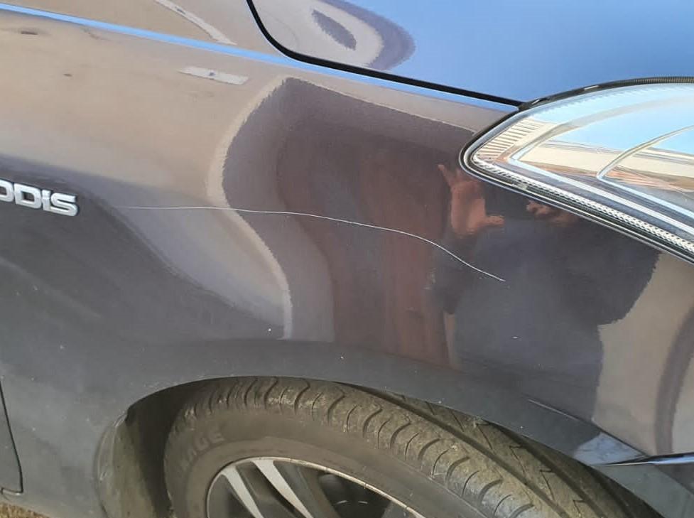 “Rigate” le auto di sindaco e assessori 