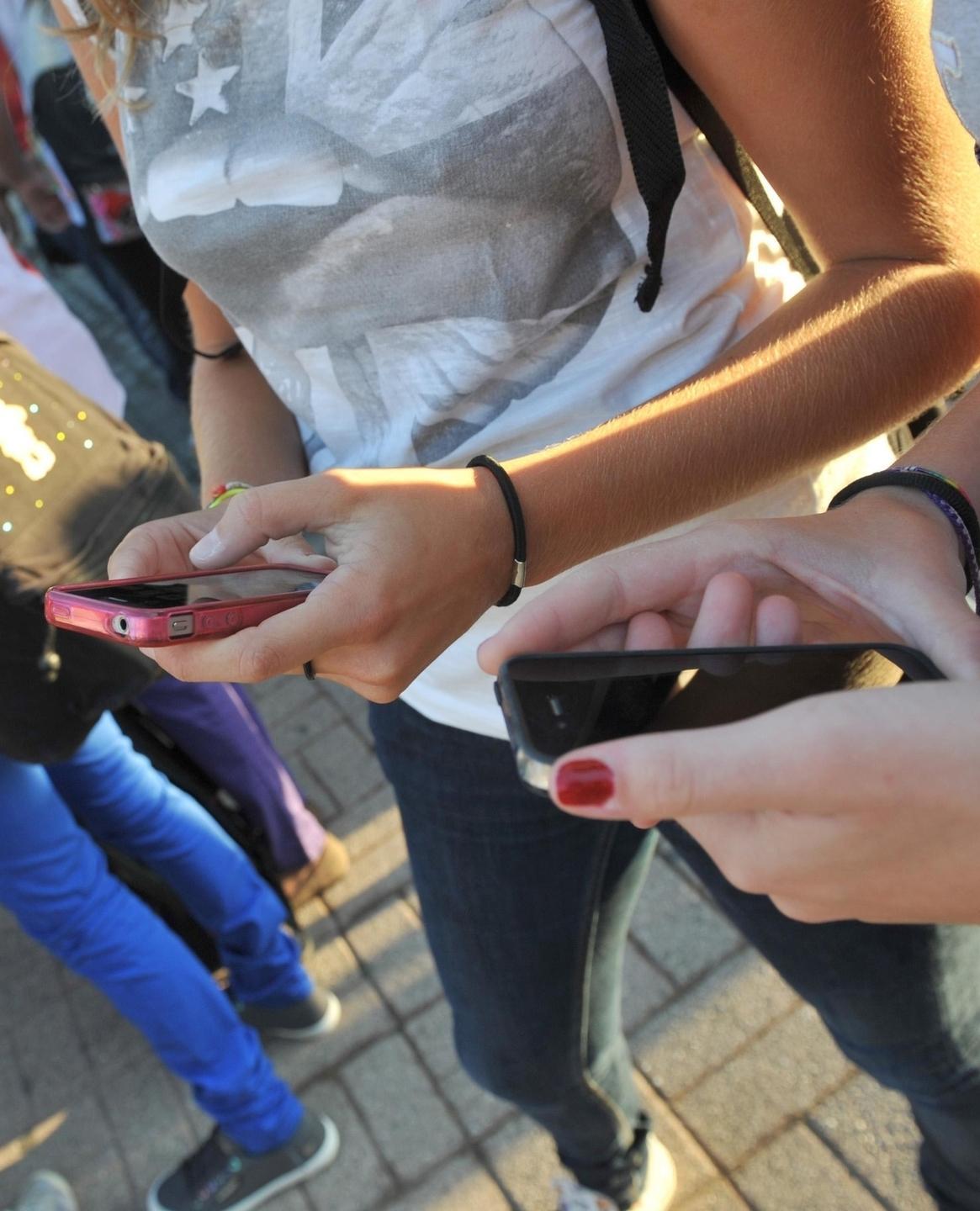 Foto e video osé in chat, condannato a Oristano chi li divulgò 