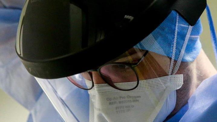 Ospedali modenesi, positivi 222 operatori Ma ora l’Emilia punta al “giallo”