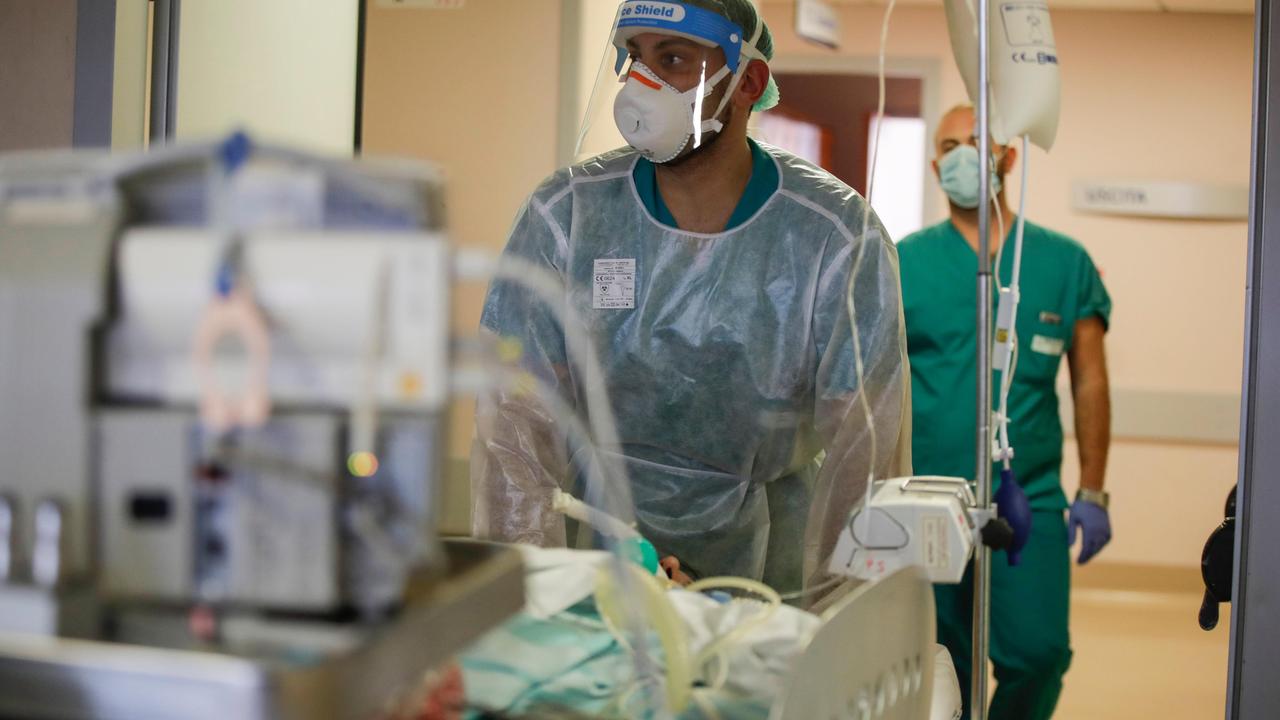 Covid, l'epidemia non si ferma: 7 morti e 231 nuovi casi