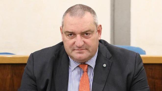 «Le Rsa sono lager, il Covid ci scorrazza». Bufera su un consigliere della Lega