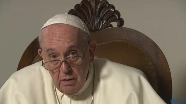 Il Papa chiede ai giovani un "patto" per cambiare l'economia