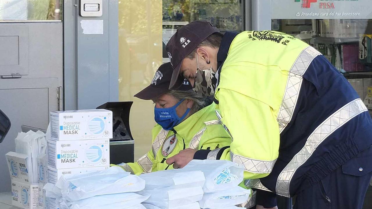 Massa, mascherine gratis, dove ritirarle da lunedì 23. Ecco le date in base al cognome