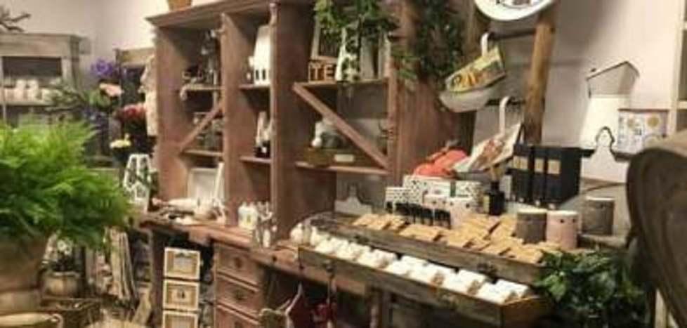 «Noi chiusi e la grande distribuzione vende» 