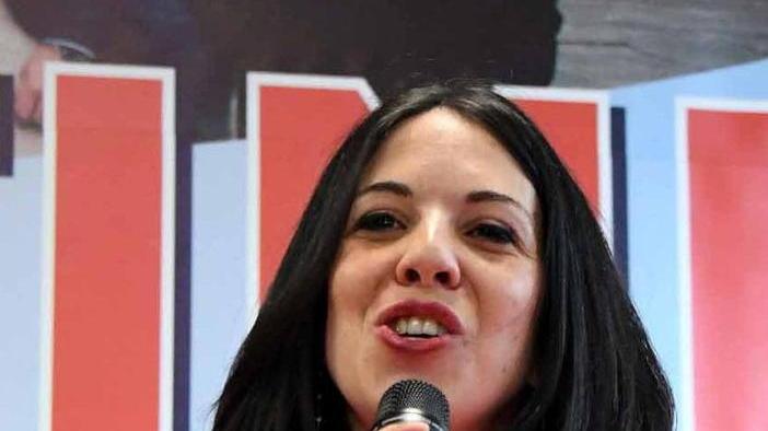 «Illuminate balconi e case per creare la magia del Natale»
