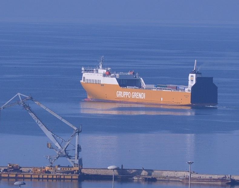 Golfo Aranci, no del sindaco a un nuovo attracco merci: «Abbiamo scelto il turismo» 