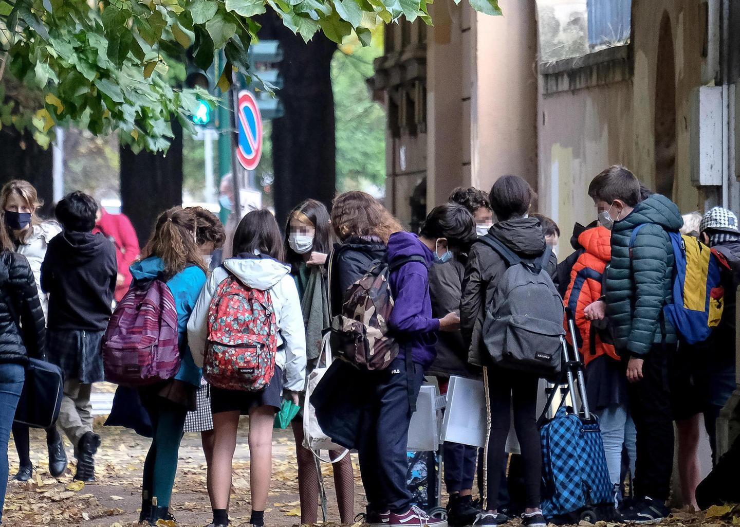 Dorgali, tornano in classe 900 studenti 