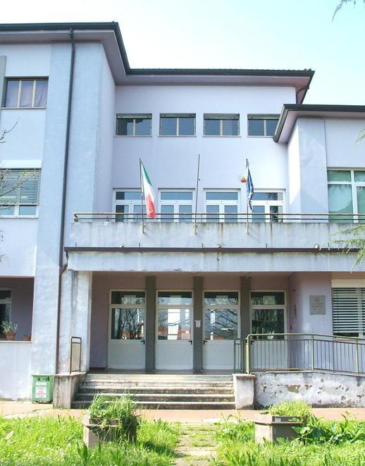 Professori positivi, la scuola media resterà chiusa un’altra settimana 