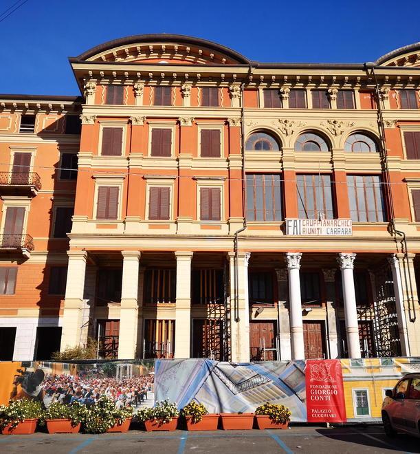 Carrara, «Il Politeama lo riapriranno solo i cittadini e la città» 