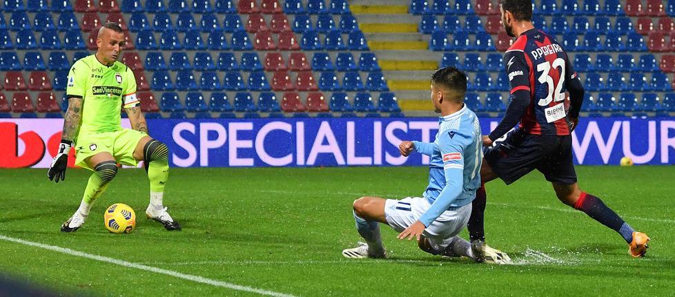 Ciro, di positivo c’è il gol La rinascita del bomber risolleva la Lazio nel pantano di Crotone