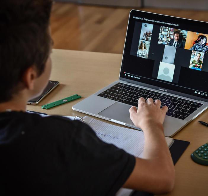 Altopascio: dal Comune 170mila euro alle famiglie per l’informatizzazione