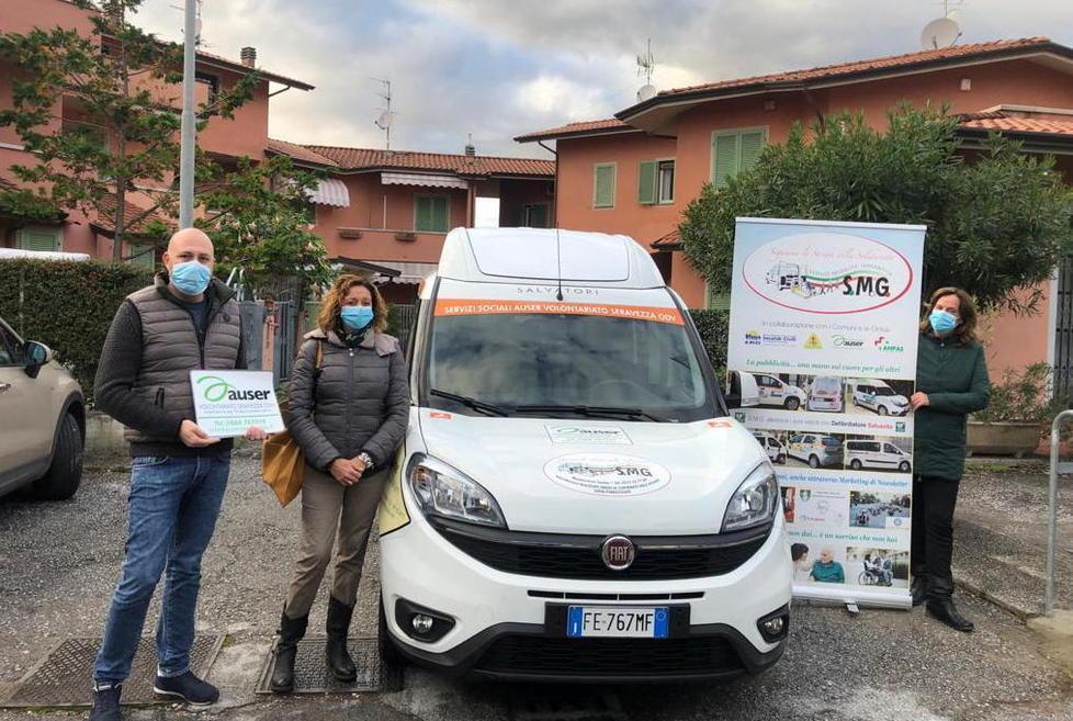 Un mezzo all’Auser per trasporto disabili