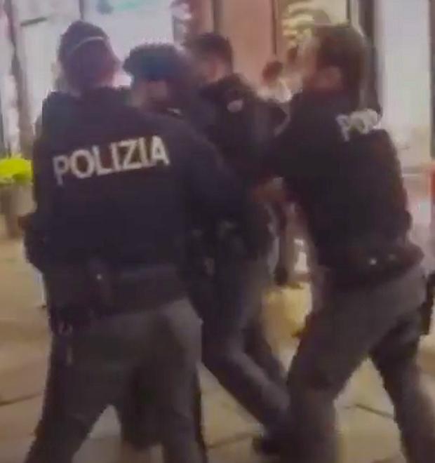 Troppe aggressioni fisiche o verbali «Ribelli ai controlli» 
