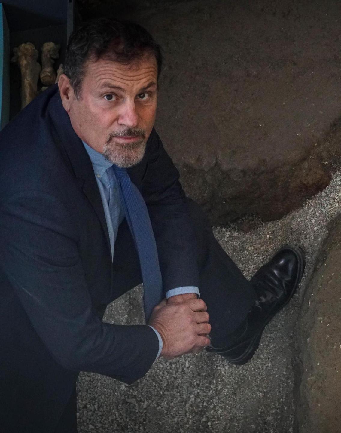 Il padrone e lo schiavo pietrificati prima della fuga 