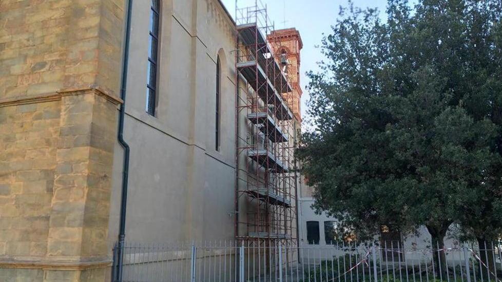 Riparato il buco nel tetto la chiesa resta inagibile Si progetta il rifacimento