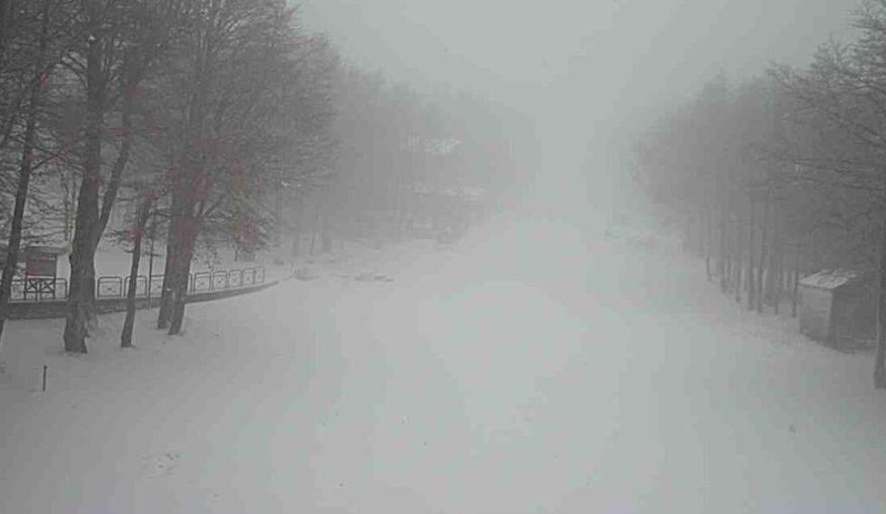 L’Amiata imbiancata innesca aspettative per la stagione invernale 