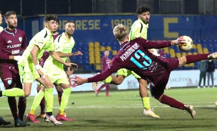 L’Olbia naufraga sullo scoglio Carrarese 