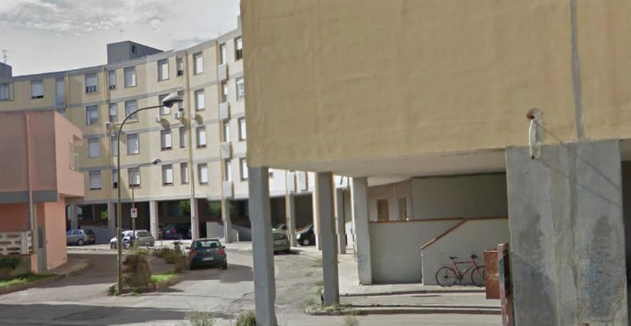 Muore solo in casa ucciso dall’eroina 