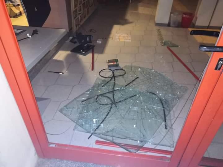 Bomporto. L’assalto alla pizzeria «Pochi soldi in cassa, ma tanti danni al locale» 