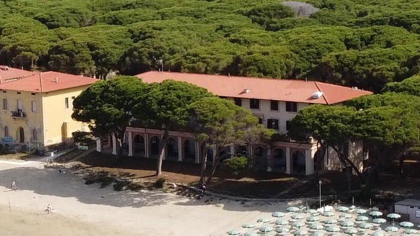 Due morti e tutti gli anziani positivi, il virus irrompe nella Rsa Falusi