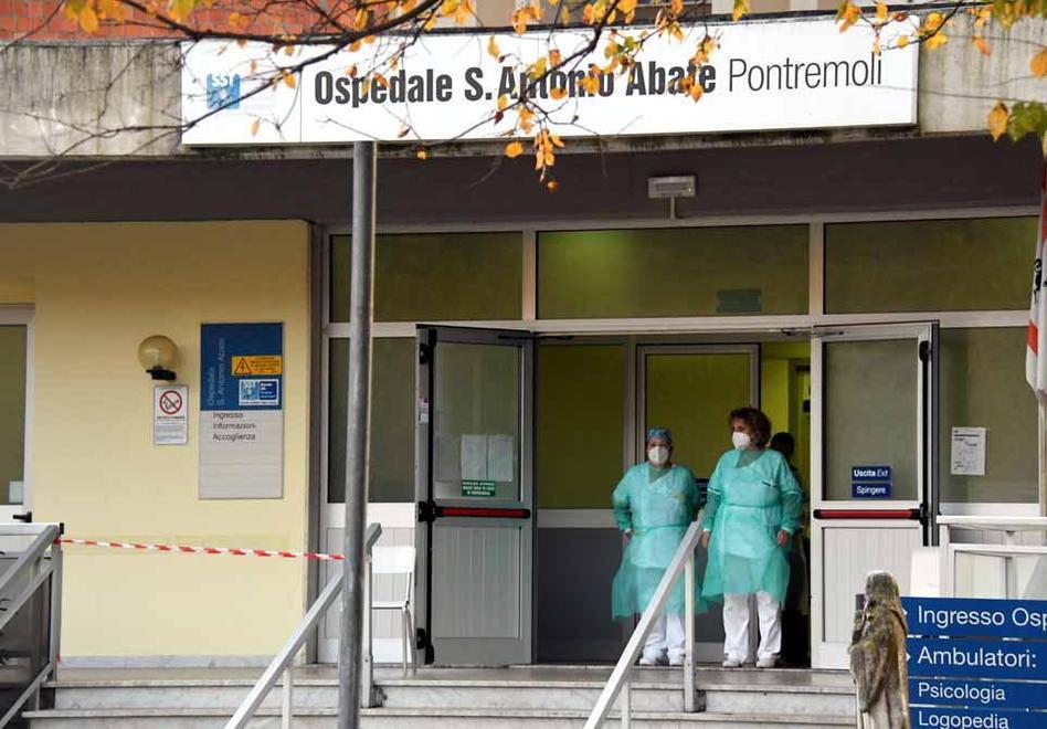 La direttrice dell'Asl Casani: «A Pontremoli il reparto Covid serve ed è a norma, basta campanilismi» 