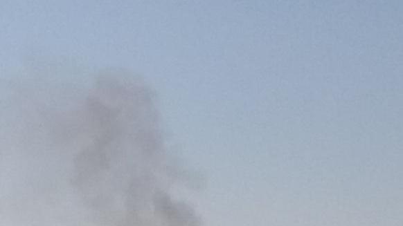 Auto in fiamme sull’A12 Colonna di fumo nero