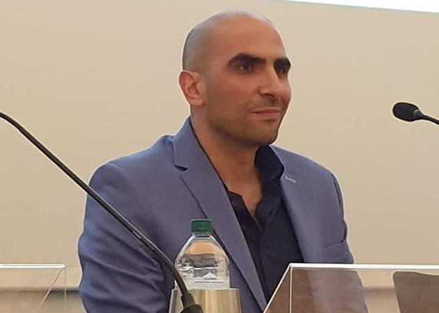 La torinese misteriosa insegue il suo destino in un angolo dell’isola 