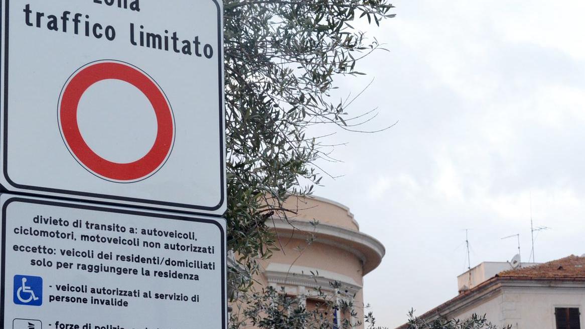 Multe Ztl, no alla sanatoria Nizzi: «Sanzioni legittime» 