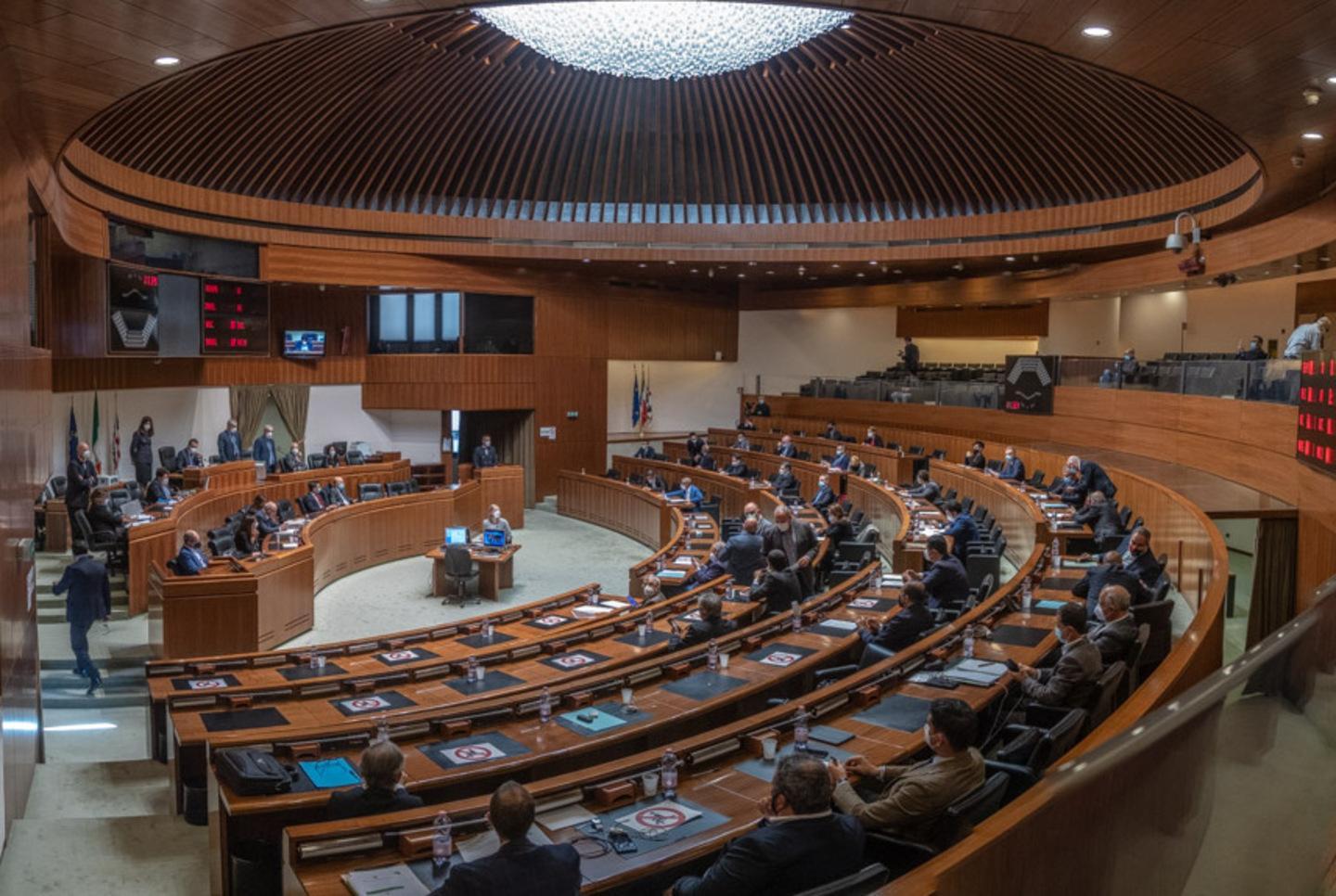 Corsa contro il tempo per sbloccare i 473 milioni 