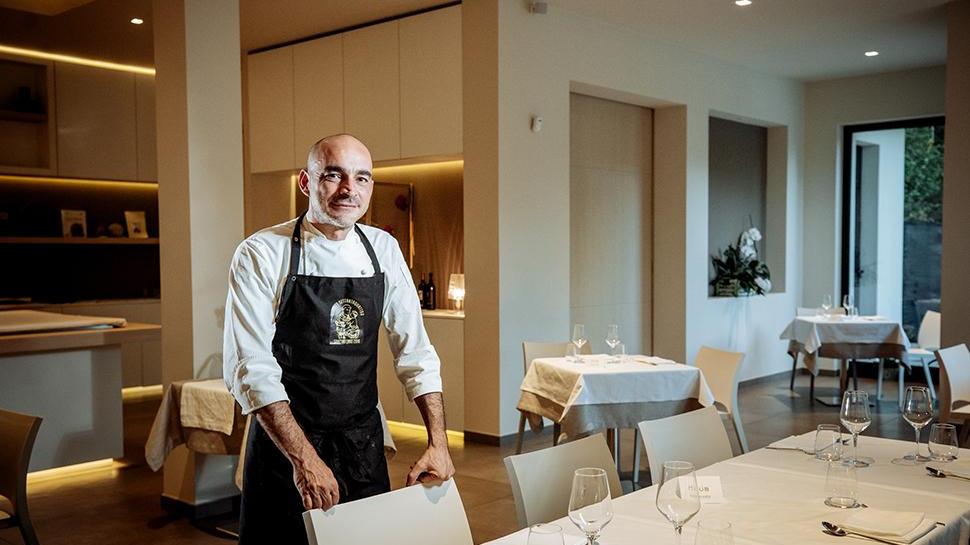 Lo chef Leonardo Marongiu del ristorante Hub di Macomer, uno dei premiati dal Gambero rosso