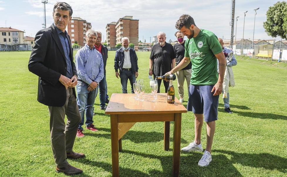Niente lavori al “Magnozzi” e si gioca ancora al Picchi «Attendiamo l’ok del Comune» 