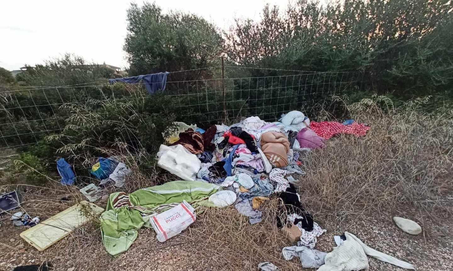 Discariche abusive a cielo aperto