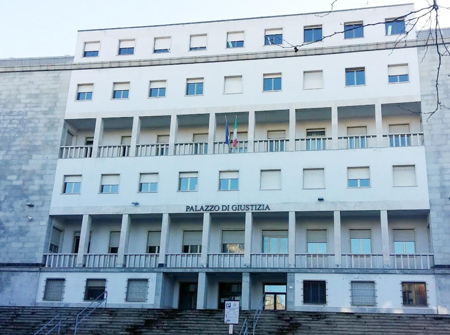 Lesioni, sequestro e minacce: patteggiano 2 anni 