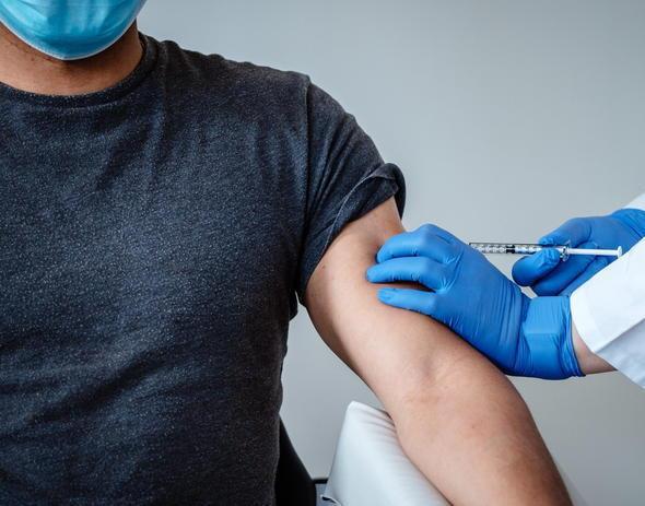 Presentato il piano vaccini Prime 80mila dosi a gennaio