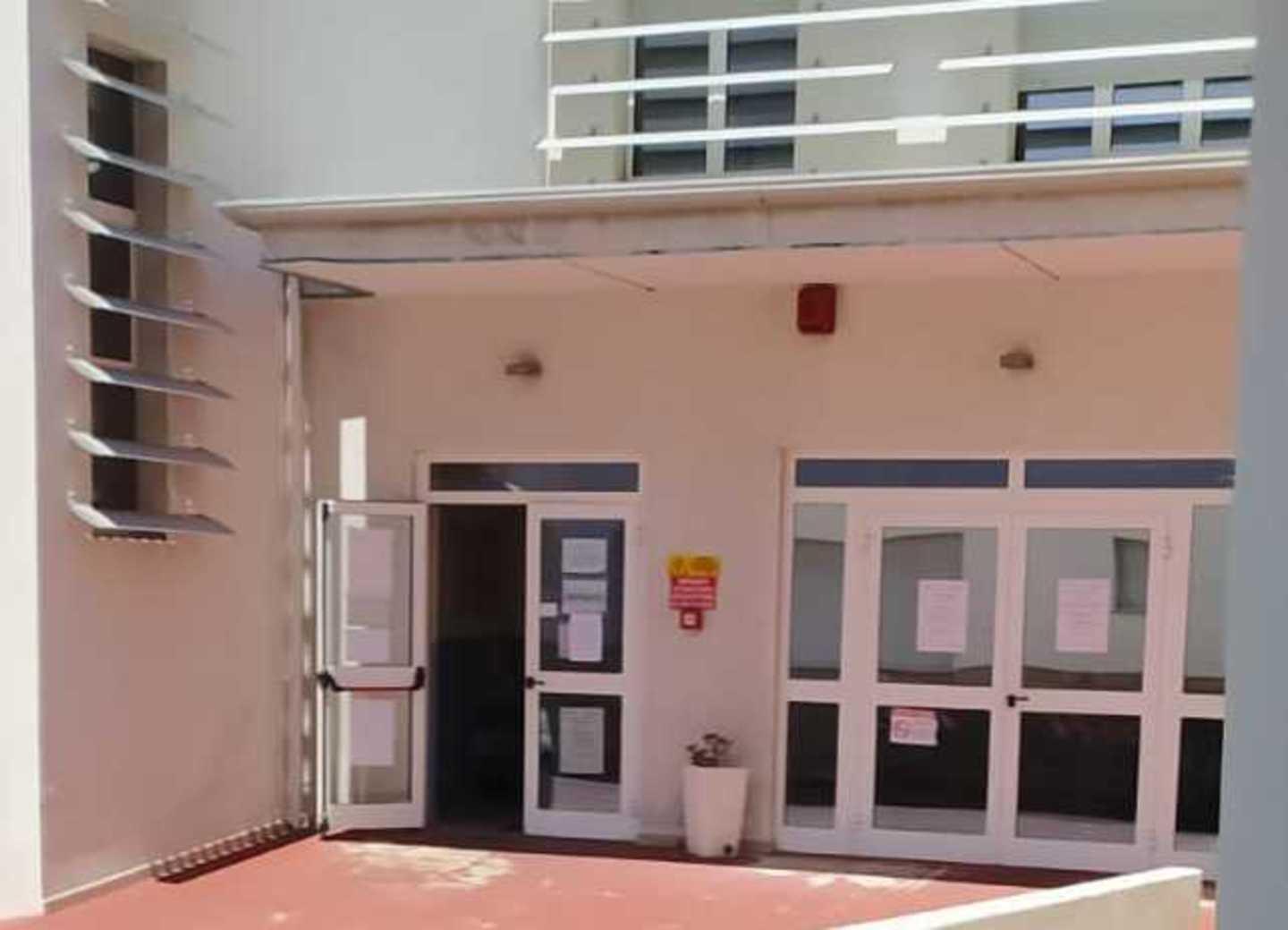 «Venti ore con zia Jole morta per Covid» 