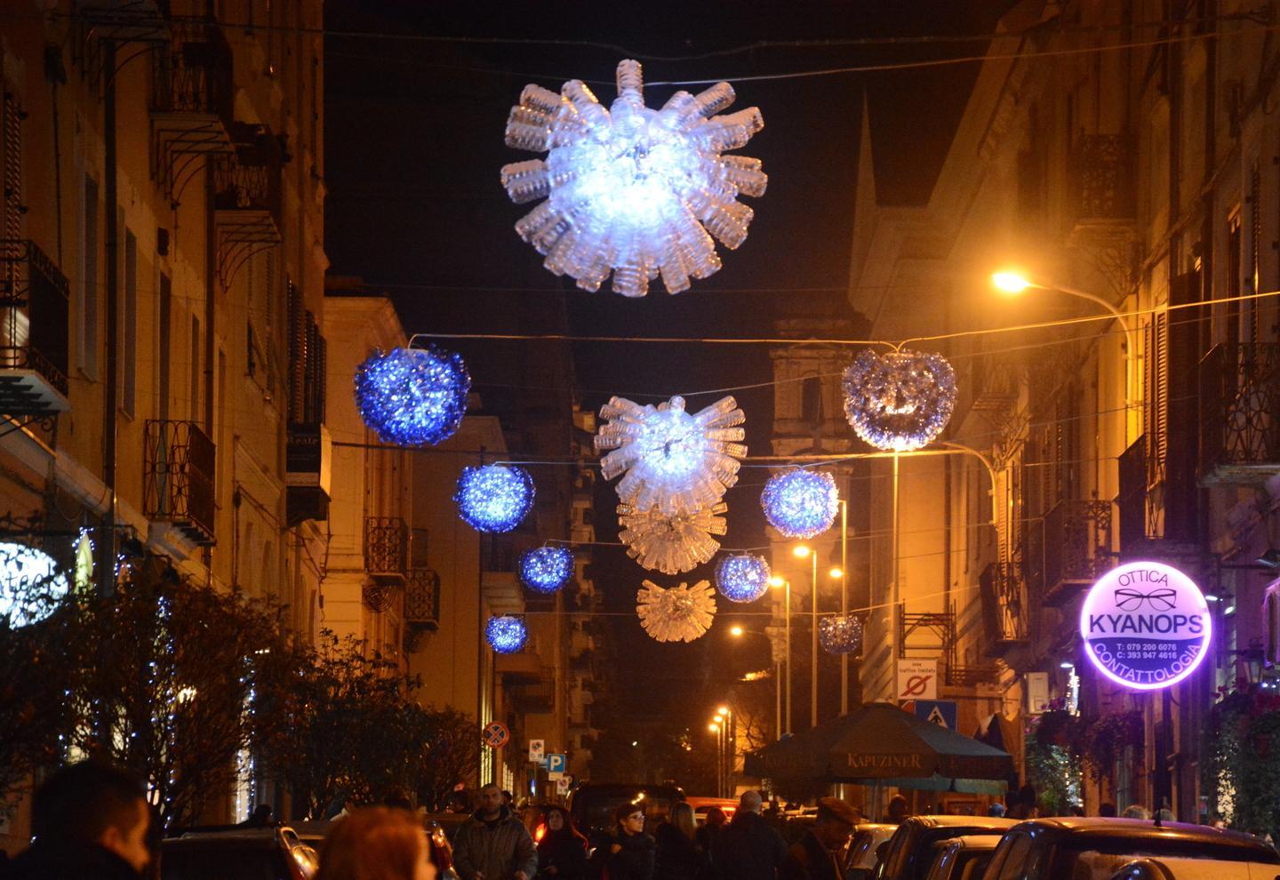 La pandemia non spegnerà le luminarie di Natale 