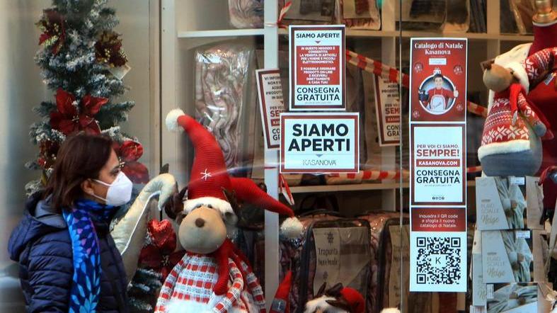 Coronavirus, Giani chiede di anticipare la zona arancio: per il ministro "non si può", ma c'è uno spiraglio