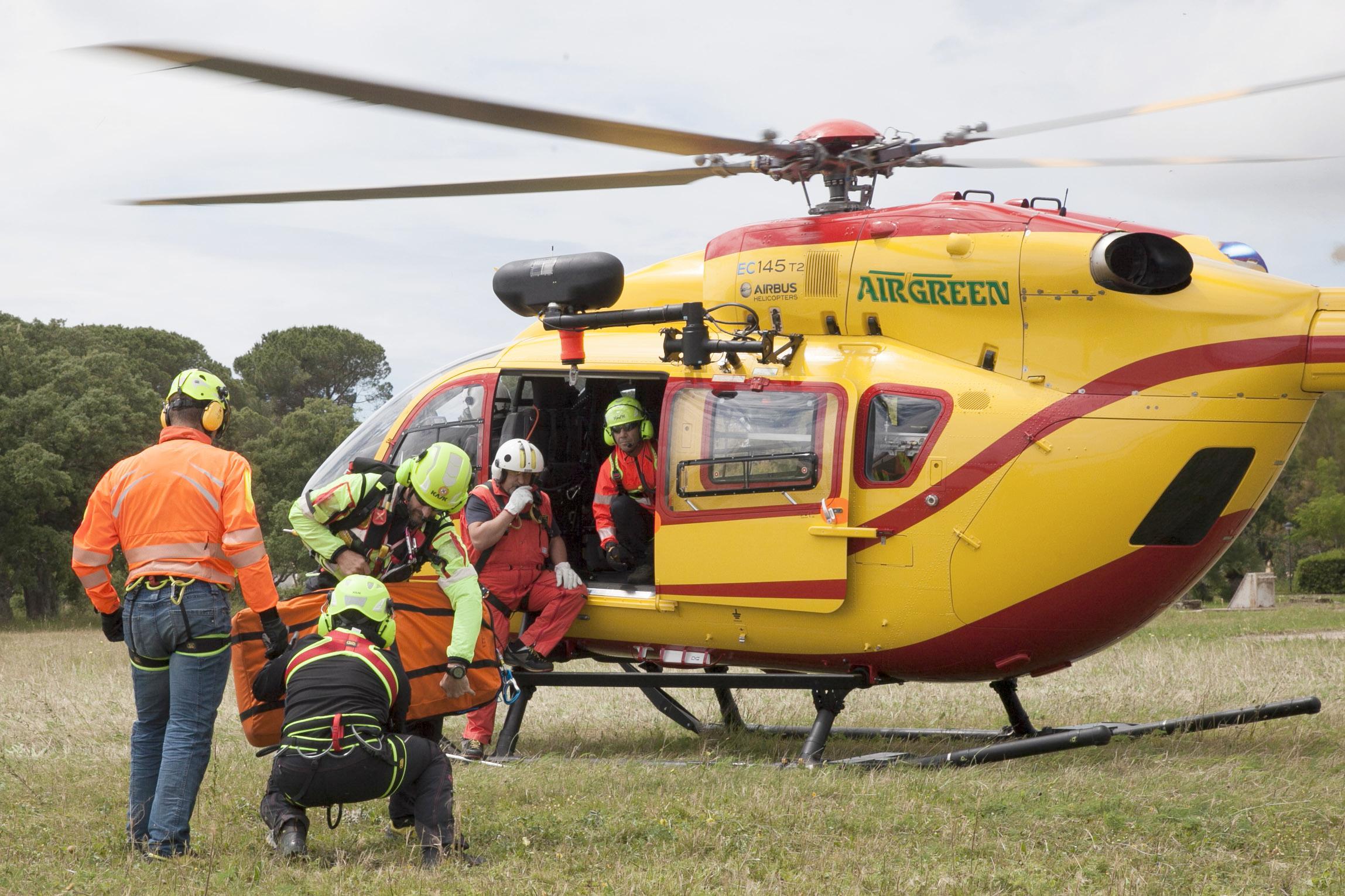 Azzannato da un cinghiale durante una battuta di caccia a Campeda, in ospedale a Sassari