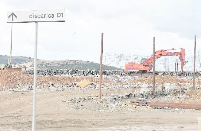 Covid, sotterrate ogni giorno in Sardegna 800mila mascherine 