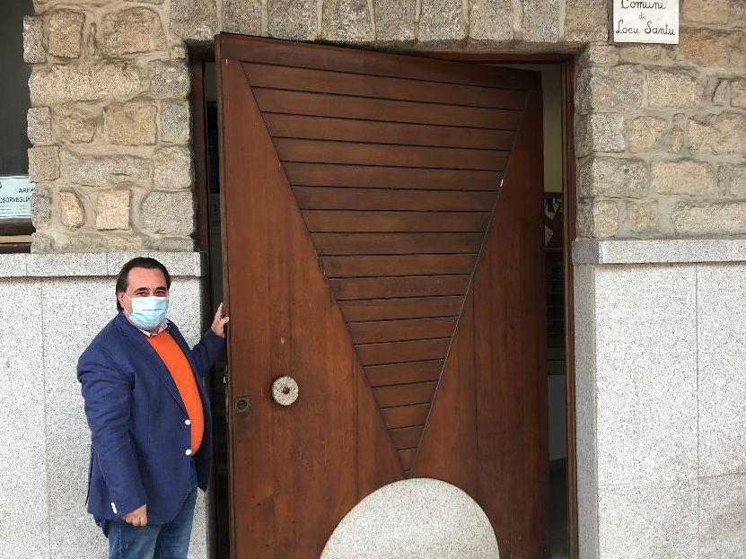 Luogosanto, il sindaco è negativo al Covid dopo 40 giorni a casa
