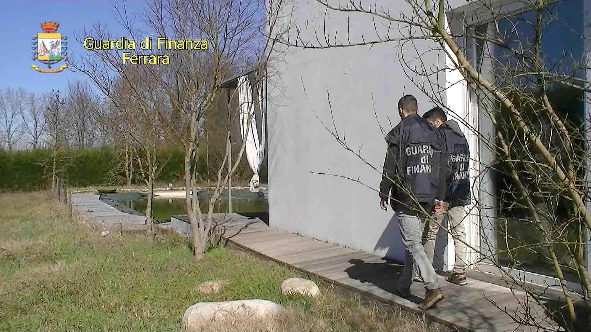 Sequestro da 22 milioni rimpallato tra giudici. L'atto fermo da tre anni e i beni stanno sparendo 