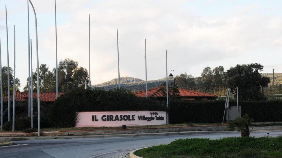 Villaggi e case vacanza, il turismo va all’asta