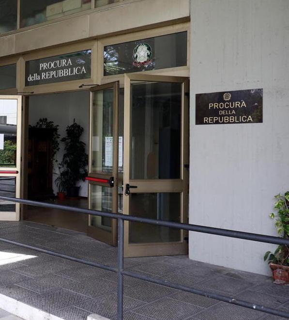 Cade l’accusa di usura, assolti dal gip quattro bancari del Credit Agricole 