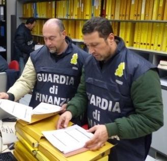 Imprenditore non paga il fisco: sequestro da 300.000 euro 