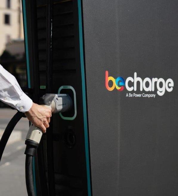 Cinquanta punti di ricarica elettrica Comune-Be Charge accordo per 8 anni 