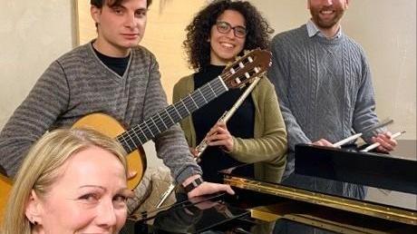 Torna Phos Hilaron e si parte da “Gola” tra sociologia e ironia